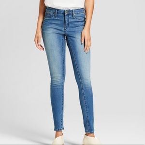Universal Thread mid rise Jeggings